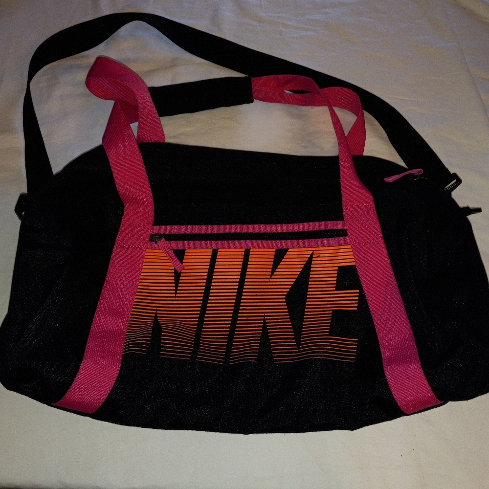 Nike Sports Duffel Bag Colors:Pink, Black